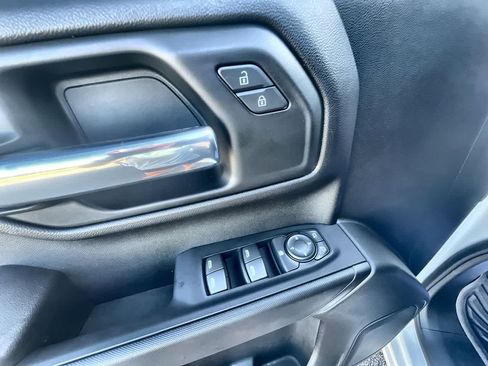 Used 2025 Chevrolet Silverado 1500 Custom image 22