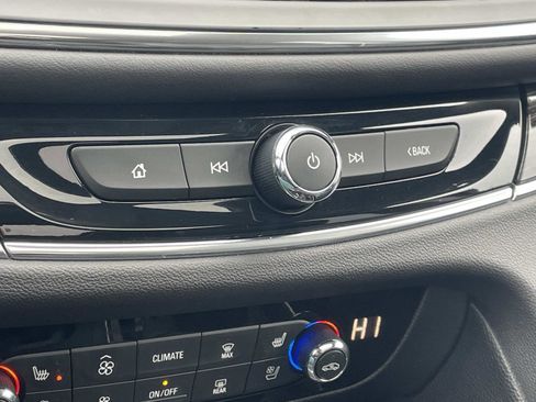 Used 2020 Buick Enclave Avenir w/ Avenir Technology Package image 22