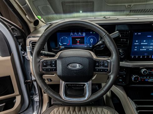 Used 2026 Ford F450 Platinum w/ Platinum Plus Package AWD/4WD image 18