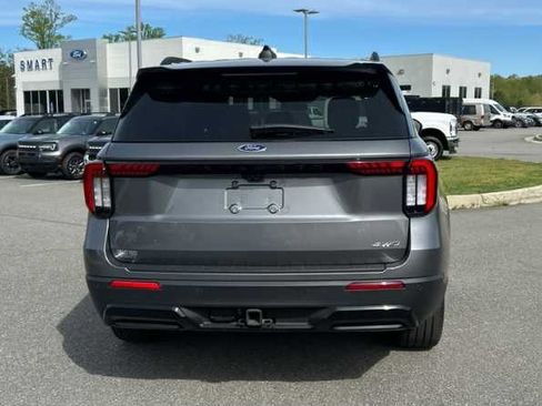 Used 2025 Ford Explorer ST-Line w/ ST-Line Street Pack image 6