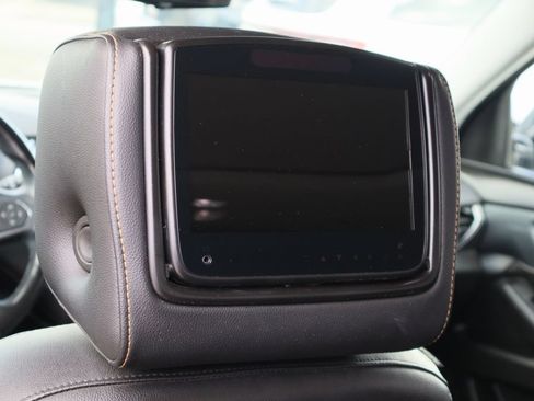 Used 2020 Chevrolet Traverse Premier FWD image 26