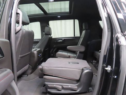 Used 2025 Chevrolet Suburban RST w/ RST Capability Package AWD/4WD image 60