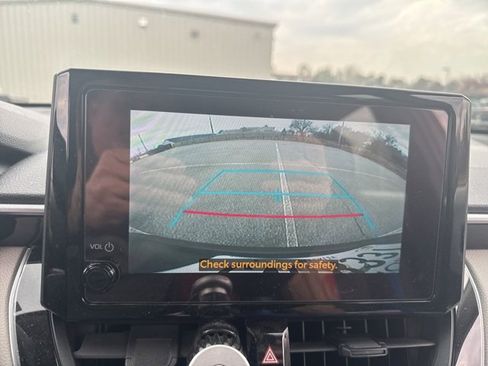 Used 2023 Toyota Corolla Cross L image 16