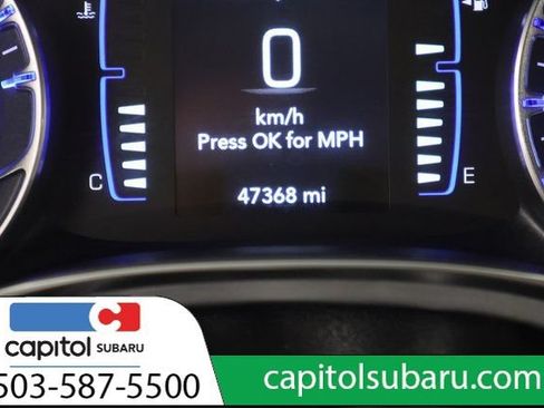 Used 2019 Chrysler Pacifica Touring Plus w/ S Appearance Package FWD image 17