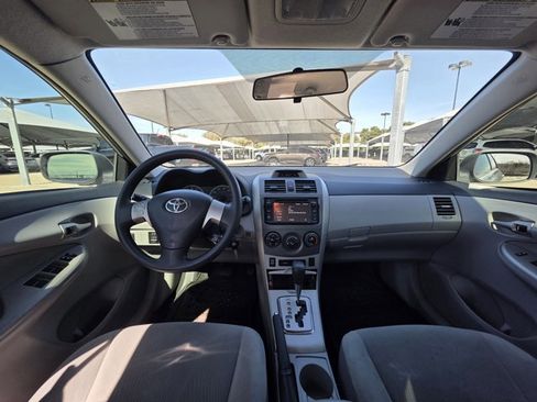 Used 2013 Toyota Corolla LE image 16