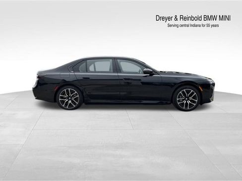 Certified 2024 BMW i7 xDrive60 w/ M Sport Package RWD image 8