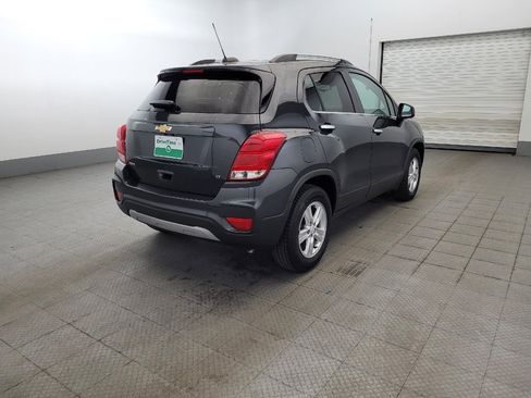 Used 2018 Chevrolet Trax LT w/ LT Convenience Package FWD image 9