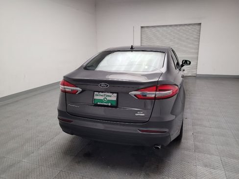 Used 2019 Ford Fusion SE FWD image 7