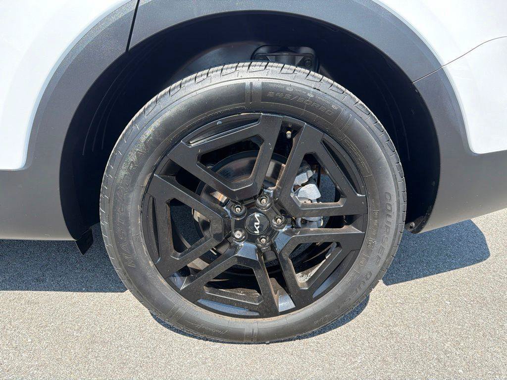 Used 2023 Kia Telluride SX X-Line AWD/4WD image 13