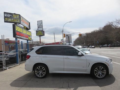 Used 2016 BMW X5 xDrive50i image 9
