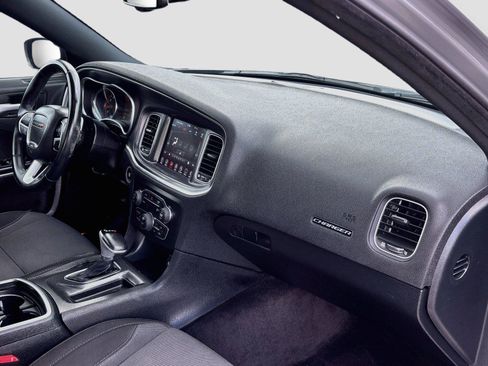 Used 2017 Dodge Charger R/T RWD image 26