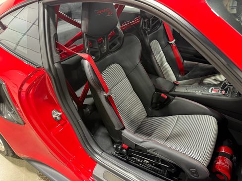 Used 2018 Porsche 911 GT2 RS RWD image 51