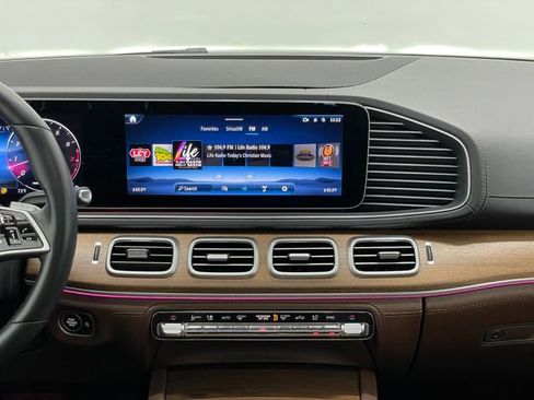 Used 2024 Mercedes-Benz GLE 350 4MATIC image 4