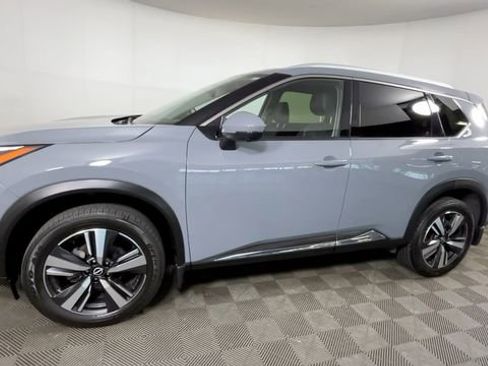 Used 2023 Nissan Rogue SL AWD/4WD image 9
