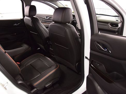 Used 2023 GMC Acadia AT4 AWD/4WD image 32