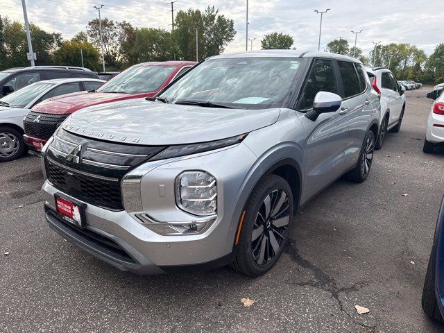Used 2026 Mitsubishi Outlander SE AWD/4WD image 4