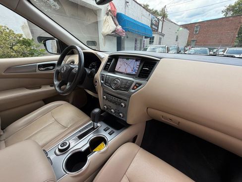 Used 2017 Nissan Pathfinder SL w/ SL Premium Package AWD/4WD image 43