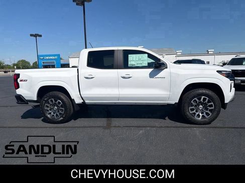 New 2026 Chevrolet Colorado Z71 w/ Z71 Convenience Package 2 AWD/4WD image 2