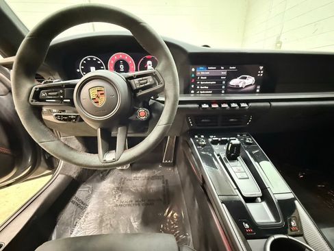 Used 2025 Porsche 911 Carrera 4 GTS AWD/4WD image 41