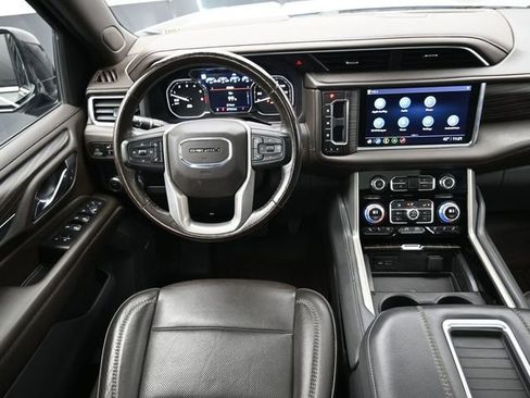 Used 2021 GMC Yukon XL Denali w/ Denali Premium Package image 26