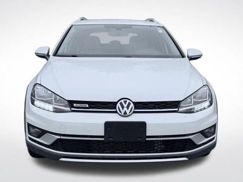 Used 2018 Volkswagen Golf Alltrack S AWD/4WD image 2