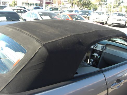 Used 2007 Ford Mustang Premium image 24