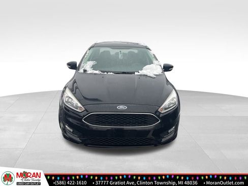 Used 2015 Ford Focus SE w/ SE Sport Package image 2