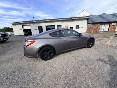 Used 2010 Hyundai Genesis 2.0T RWD image 29