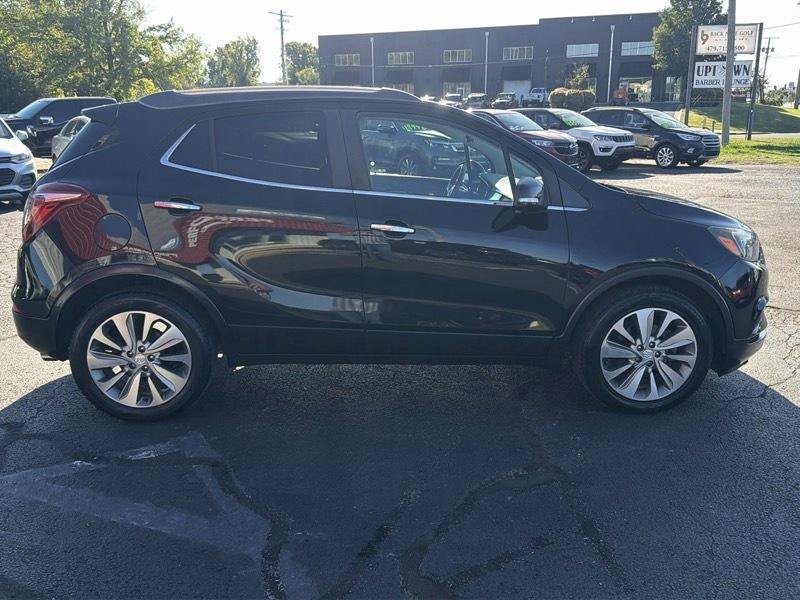 Used 2017 Buick Encore Essence FWD image 4