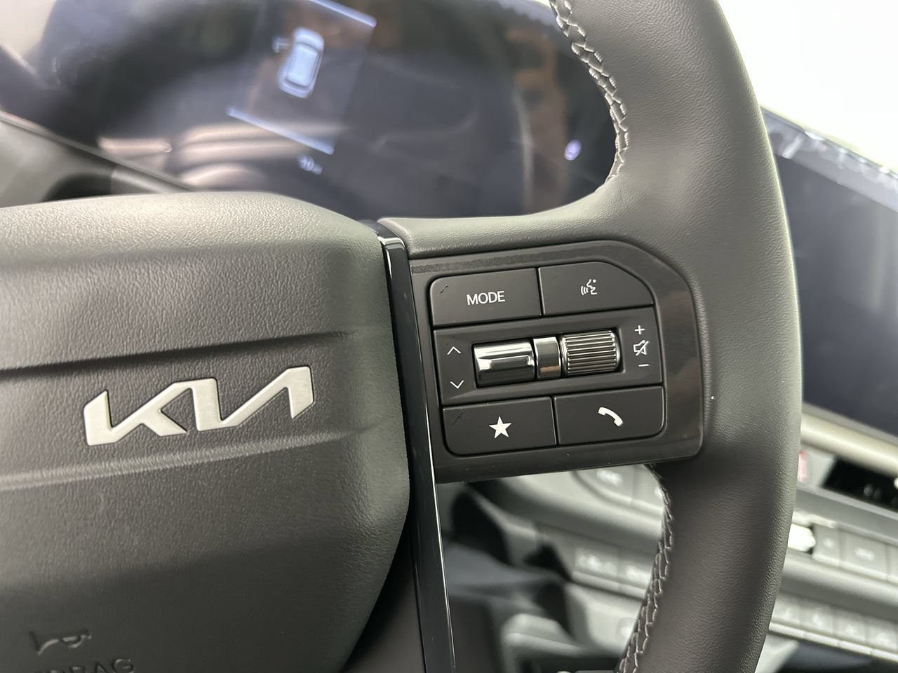 New 2027 Kia Seltos S FWD image 7
