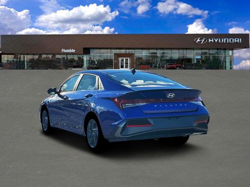 New 2026 Hyundai Elantra SEL Sport Premium FWD image 5