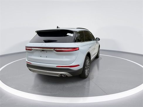 New 2026 Lincoln Corsair Reserve image 8