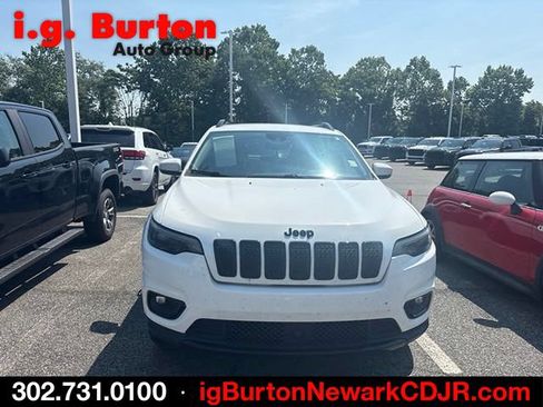 Used 2021 Jeep Cherokee Latitude Plus AWD/4WD image 4