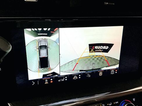 Used 2024 GMC Sierra 3500 Denali Ultimate image 26