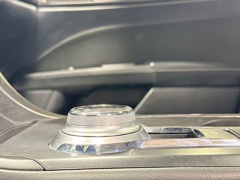 Used 2018 Ford Fusion SE w/ Equipment Group 601A image 17