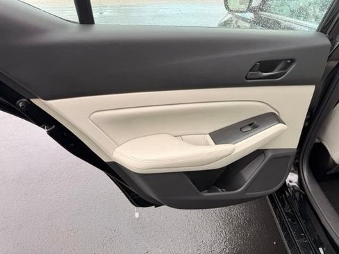 Used 2025 Nissan Altima 2.5 SV FWD image 16