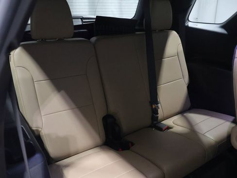 Used 2023 Chevrolet Traverse Premier w/ LPO, Floor Liner Package AWD/4WD image 25