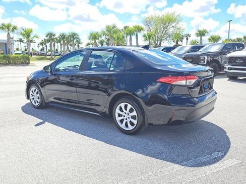 Used 2024 Toyota Corolla LE image 5