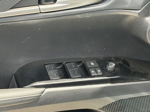 Used 2025 Toyota Camry XSE FWD image 5