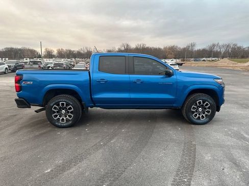 Used 2023 Chevrolet Colorado Z71 w/ Z71 Convenience Package 2 image 6