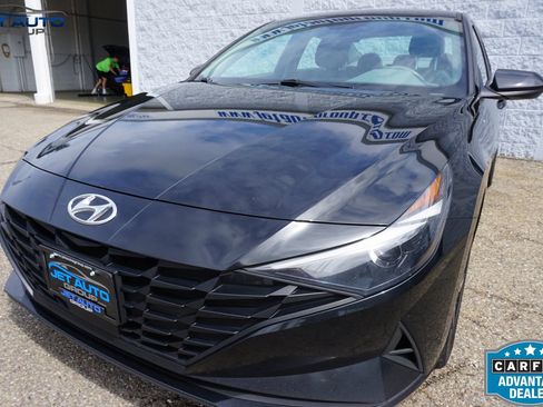Used 2023 Hyundai Elantra SEL w/ Convenience Package FWD image 5