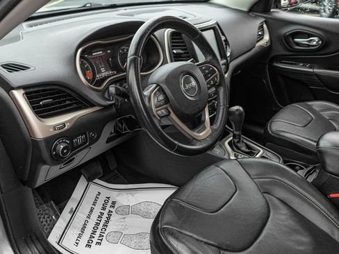 Used 2014 Jeep Cherokee Limited w/ Technology Group AWD/4WD image 15