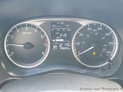 Used 2023 Nissan Kicks S image 13