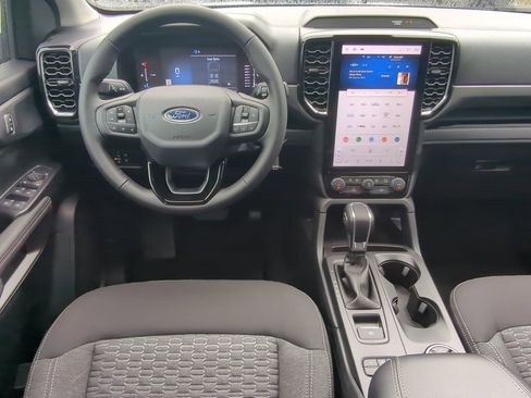 Used 2024 Ford Ranger XLT w/ Technology Package image 14