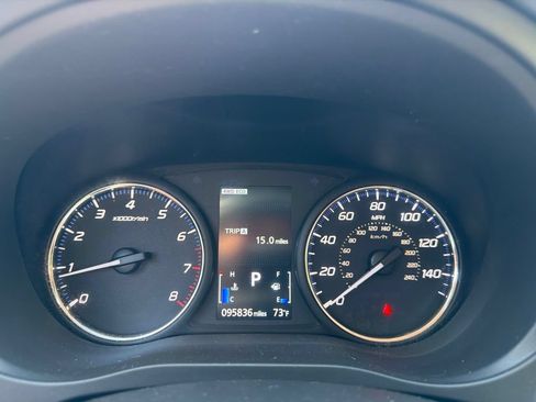 Used 2017 Mitsubishi Outlander ES AWD/4WD image 26