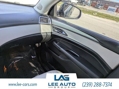 Used 2015 Cadillac SRX FWD image 15