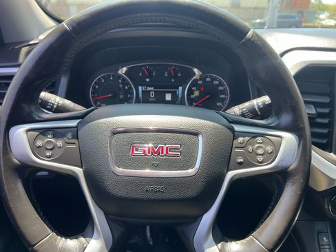 Used 2017 GMC Acadia SLT FWD image 18