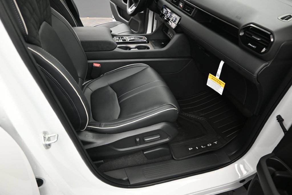 New 2026 Honda Pilot Elite image 13