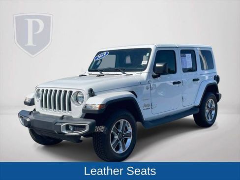 Certified 2019 Jeep Wrangler Unlimited Sahara AWD/4WD image 4