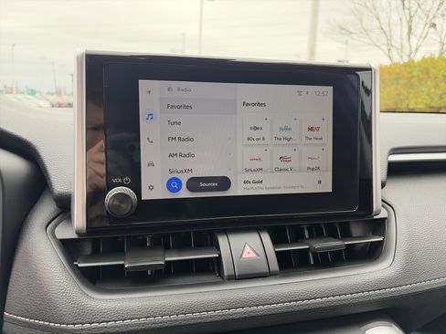 Certified 2025 Toyota RAV4 LE image 24